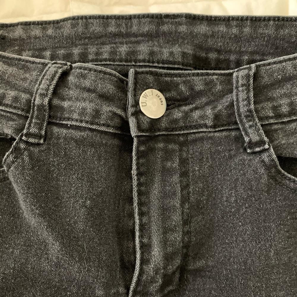 UWJ Black Distressed Jeans